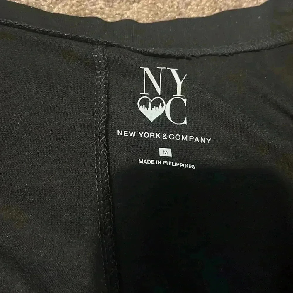 New York & Co size medium - Picture 2 of 3